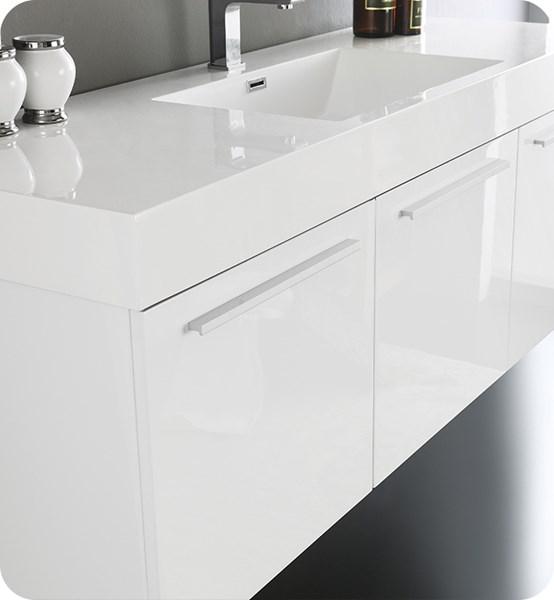 Fresca Vista 60" White Wall Hung Single Sink Modern Bathroom Cabinet w/ Integrated Sink | FCB8093WH-I